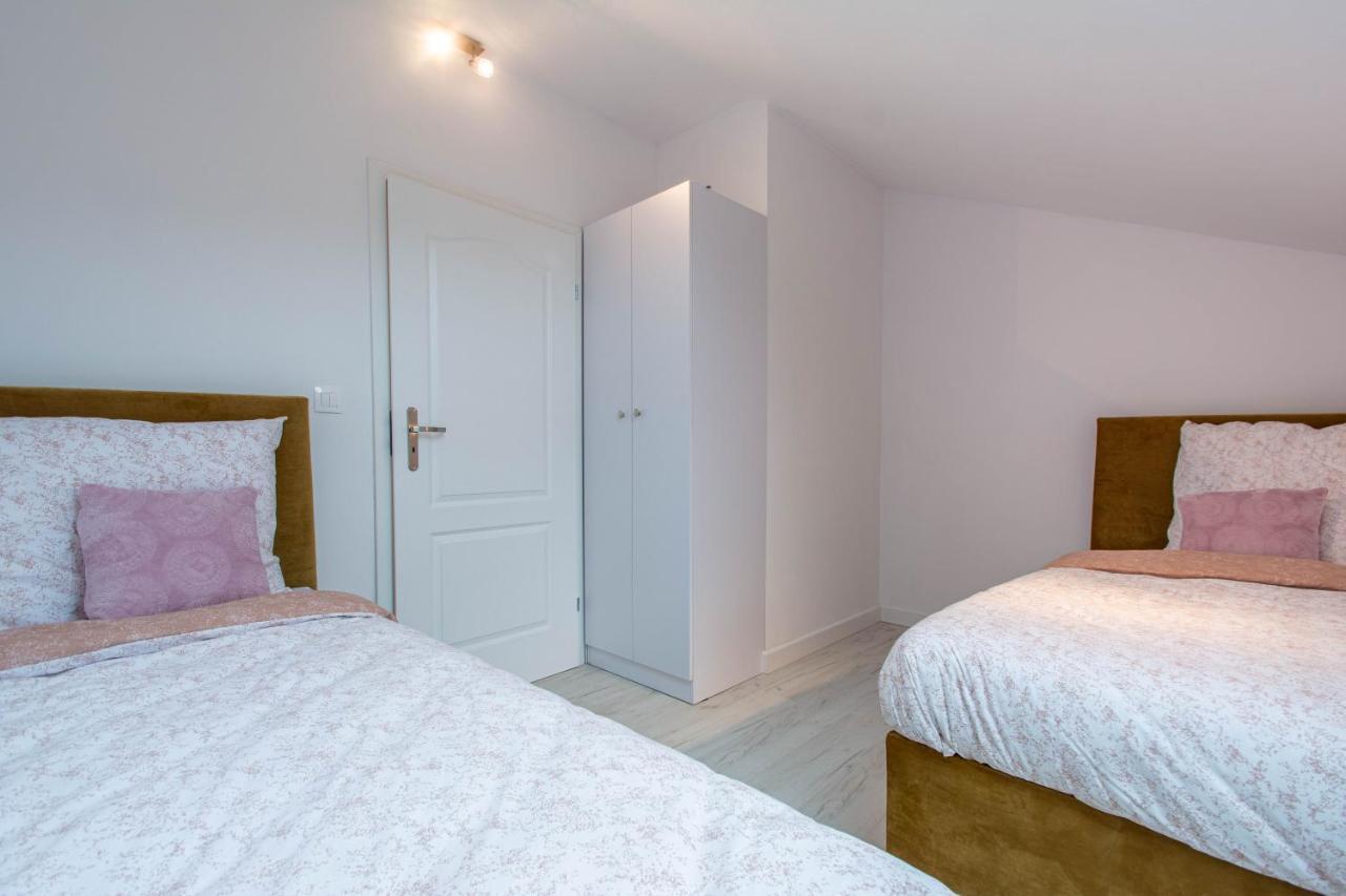 Appartement Lawendowy Zaulek à Debina  Extérieur photo