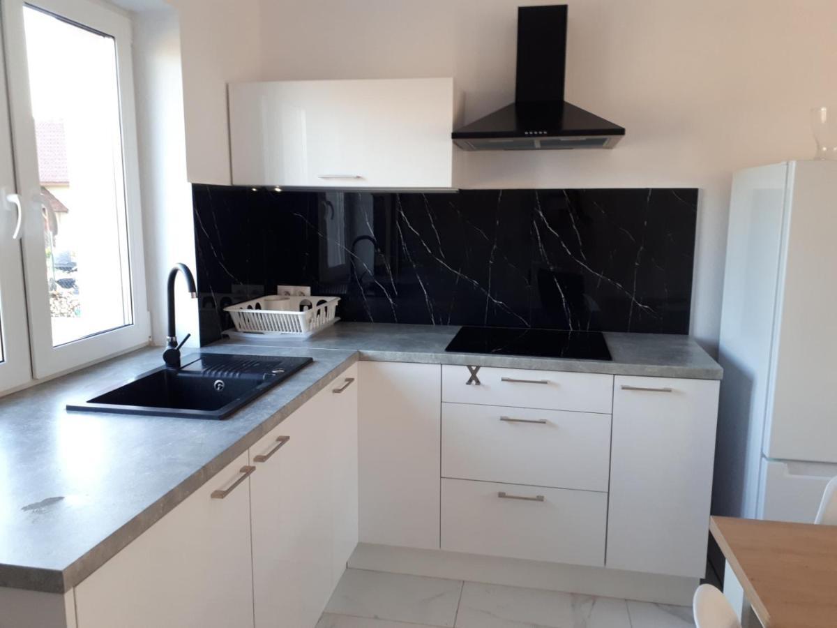 Appartement Lawendowy Zaulek à Debina  Extérieur photo